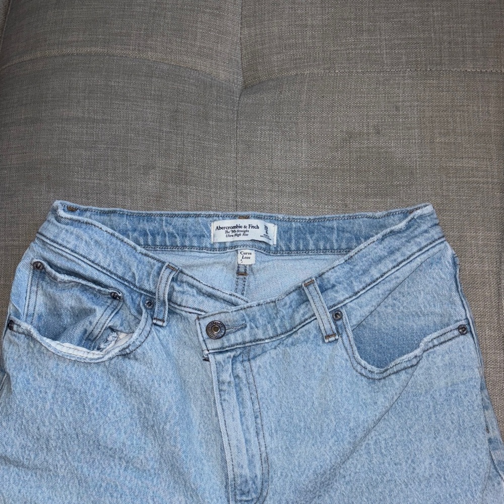 Abercrombie & Fitch Curve Love 90’s Straight Ultra High Rise - size 8R - Picture 3 of 5